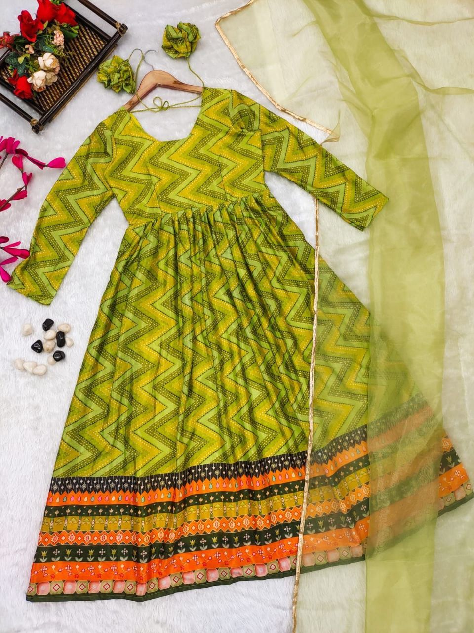 Bollywood Indian Pakistani Ethnic Party Wear Soft Pure Chinnon Slik Green Silk Zigzag Organza Dupatta Dress